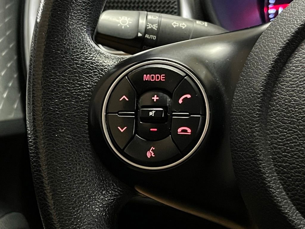 Used 2020 Kia Soul LX image 21