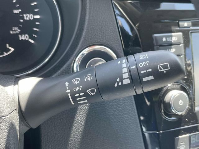 Used 2020 Nissan Rogue SL FWD image 33