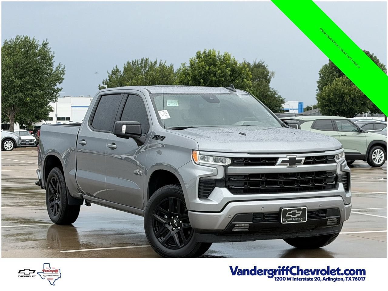 Used 2024 Chevrolet Silverado 1500 RST AWD/4WD image 2