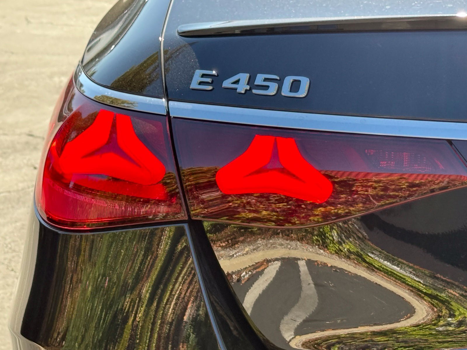 New 2026 Mercedes-Benz E 450 4MATIC Sedan image 11