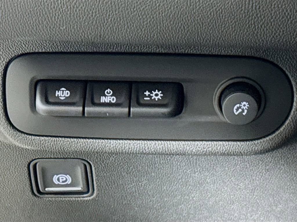 Certified 2024 GMC Terrain SLT w/ Infotainment Package II image 11