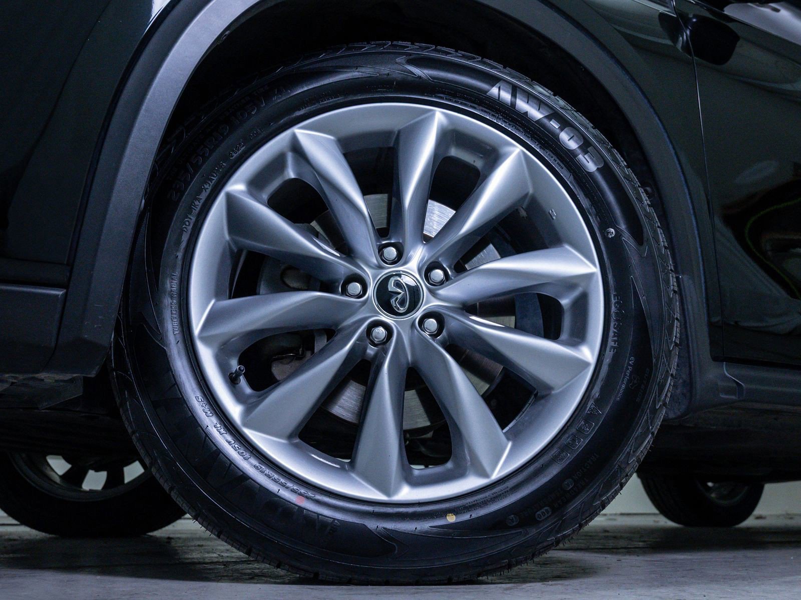 Used 2019 INFINITI QX50 Luxe w/ Navigation Package image 6