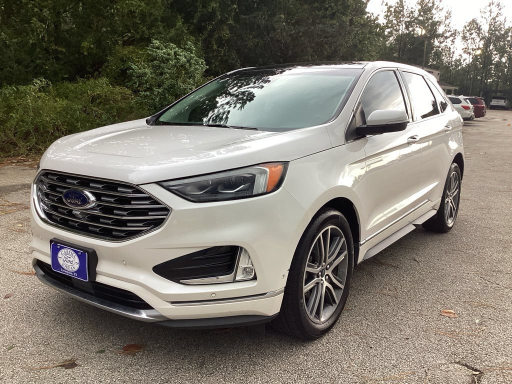 Used 2019 Ford Edge Titanium w/ Equipment Group 301A FWD image 3