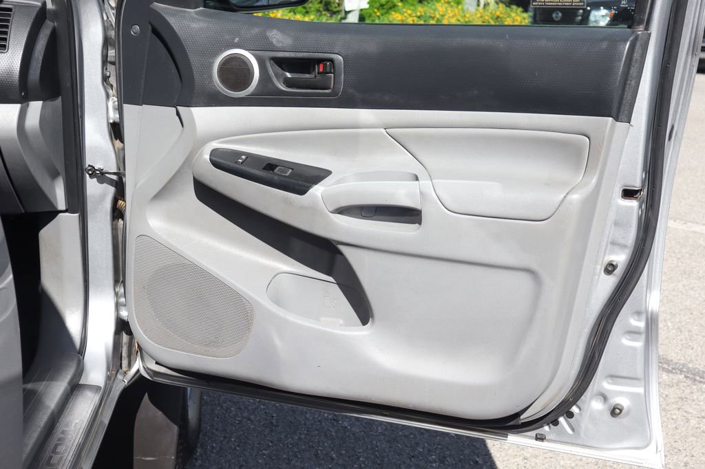 Used 2014 Toyota Tacoma 4x4 Double Cab w/ TRD Off-Road Package image 41