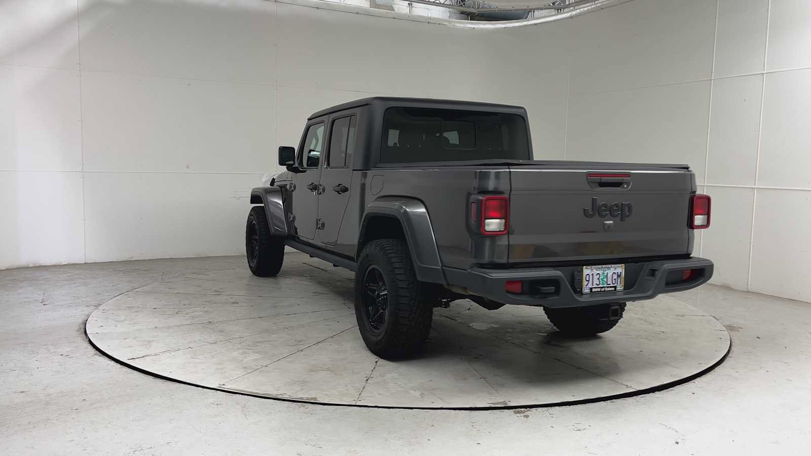 Used 2022 Jeep Gladiator Sport AWD/4WD image 3