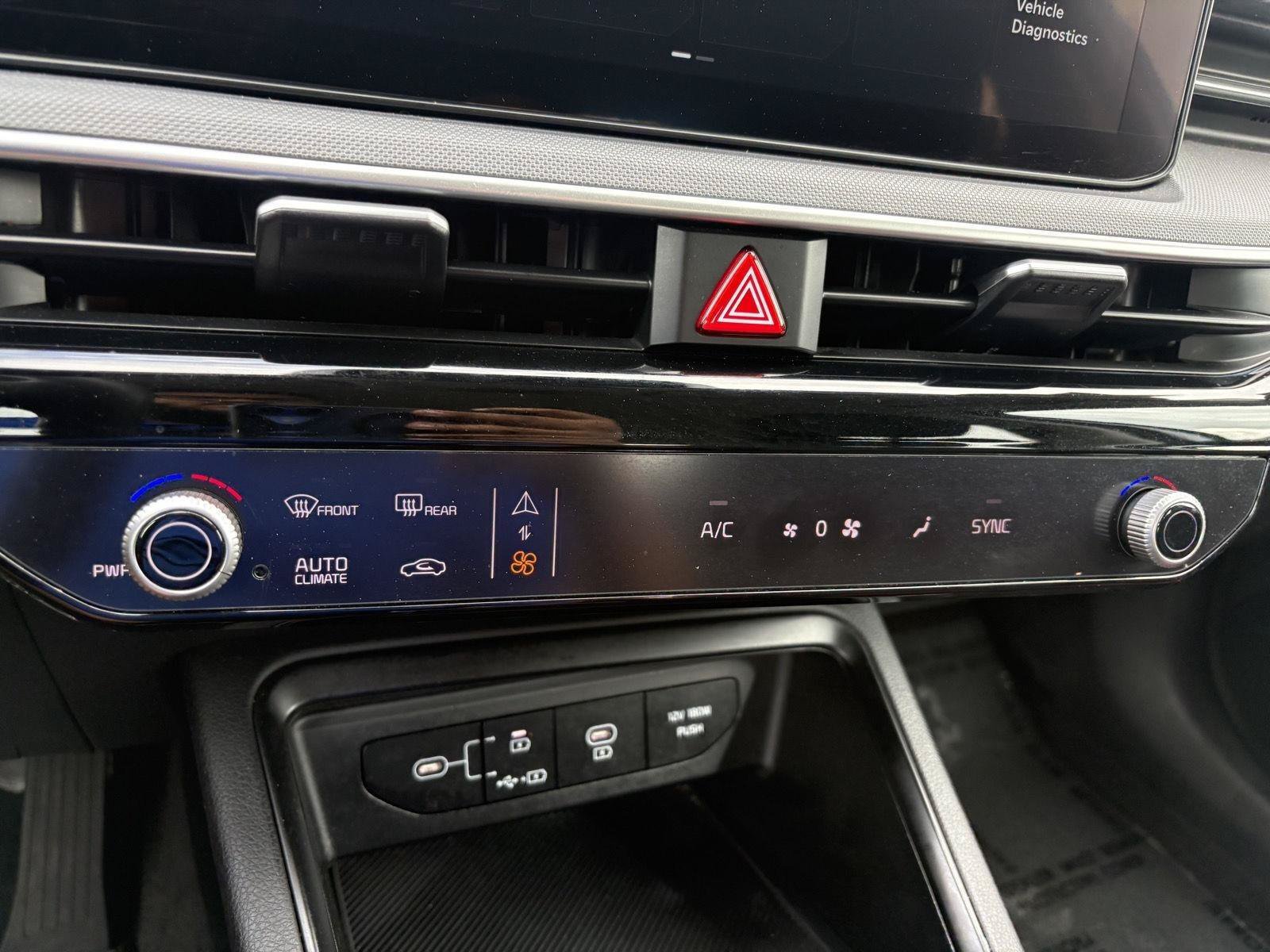 Certified 2025 Kia K5 LXS FWD image 33