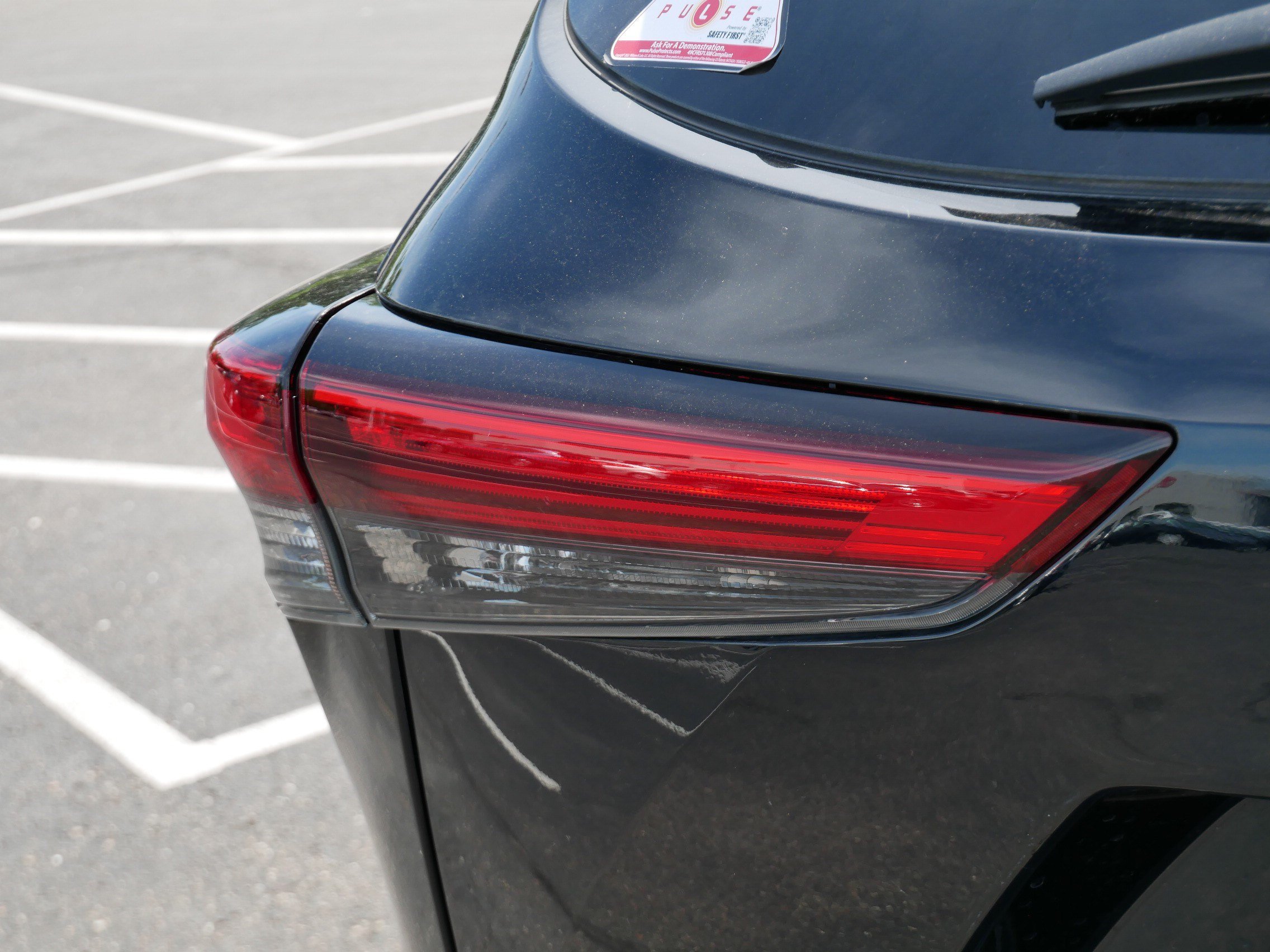 Certified 2021 Toyota Highlander XLE FWD image 17