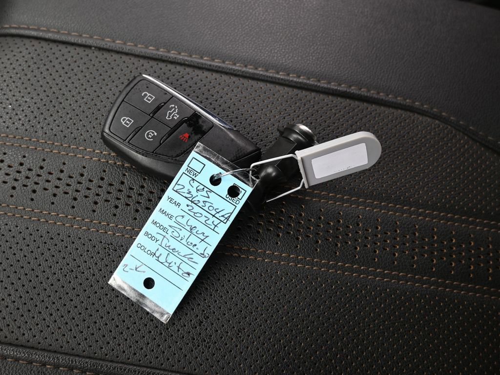 Used 2024 Chevrolet Silverado 1500 High Country w/ Technology Package image 22