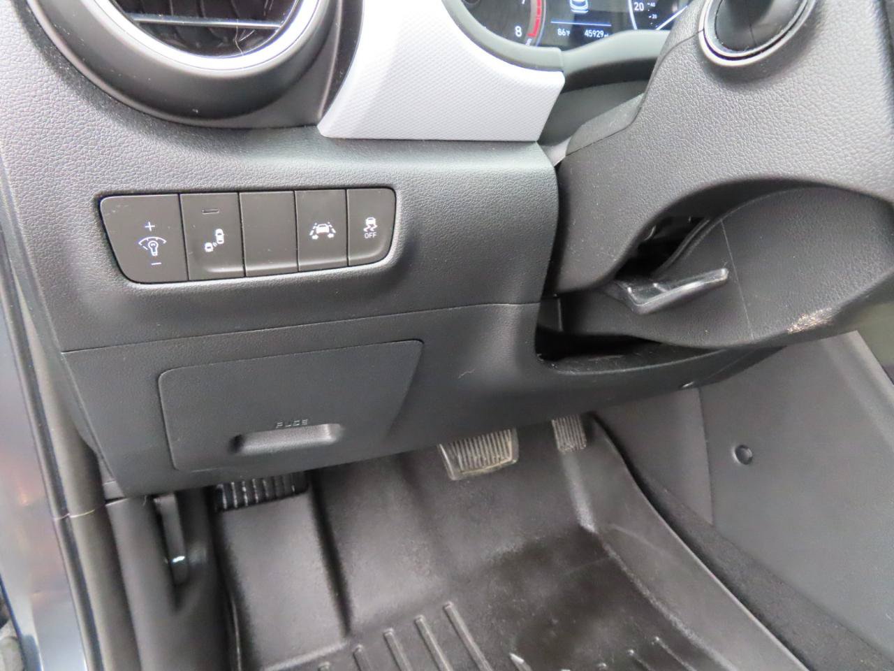 Used 2019 Hyundai Kona SEL w/ SEL Tech Package 02 FWD image 27