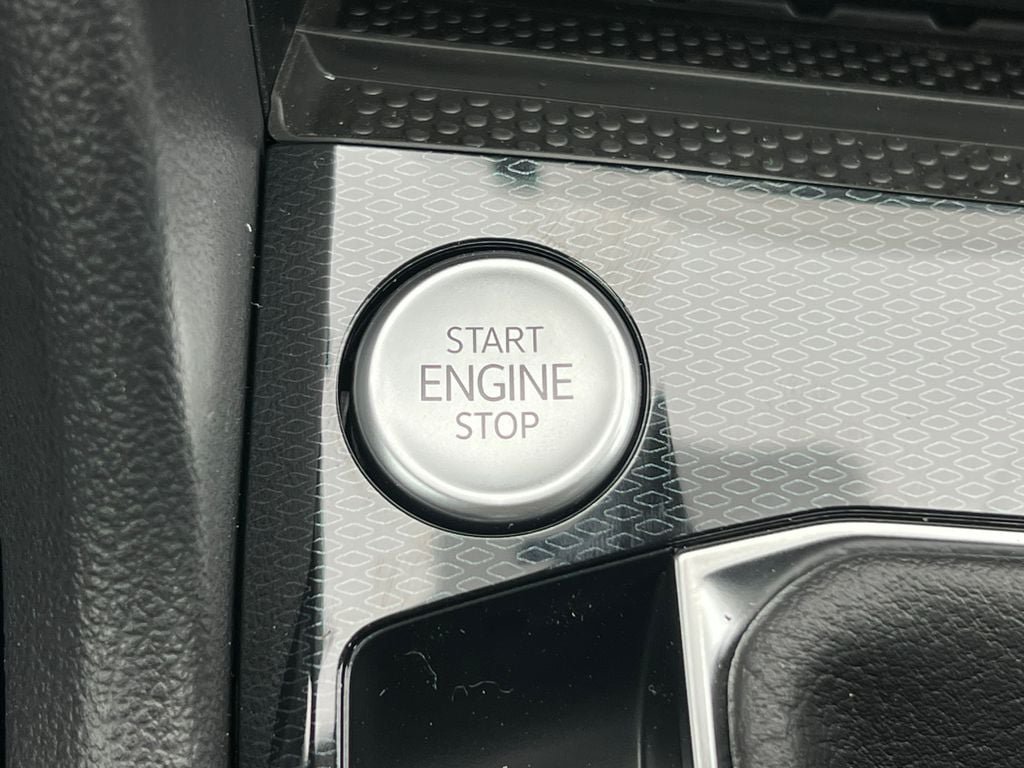 New 2026 Volkswagen Taos SE AWD/4WD image 32