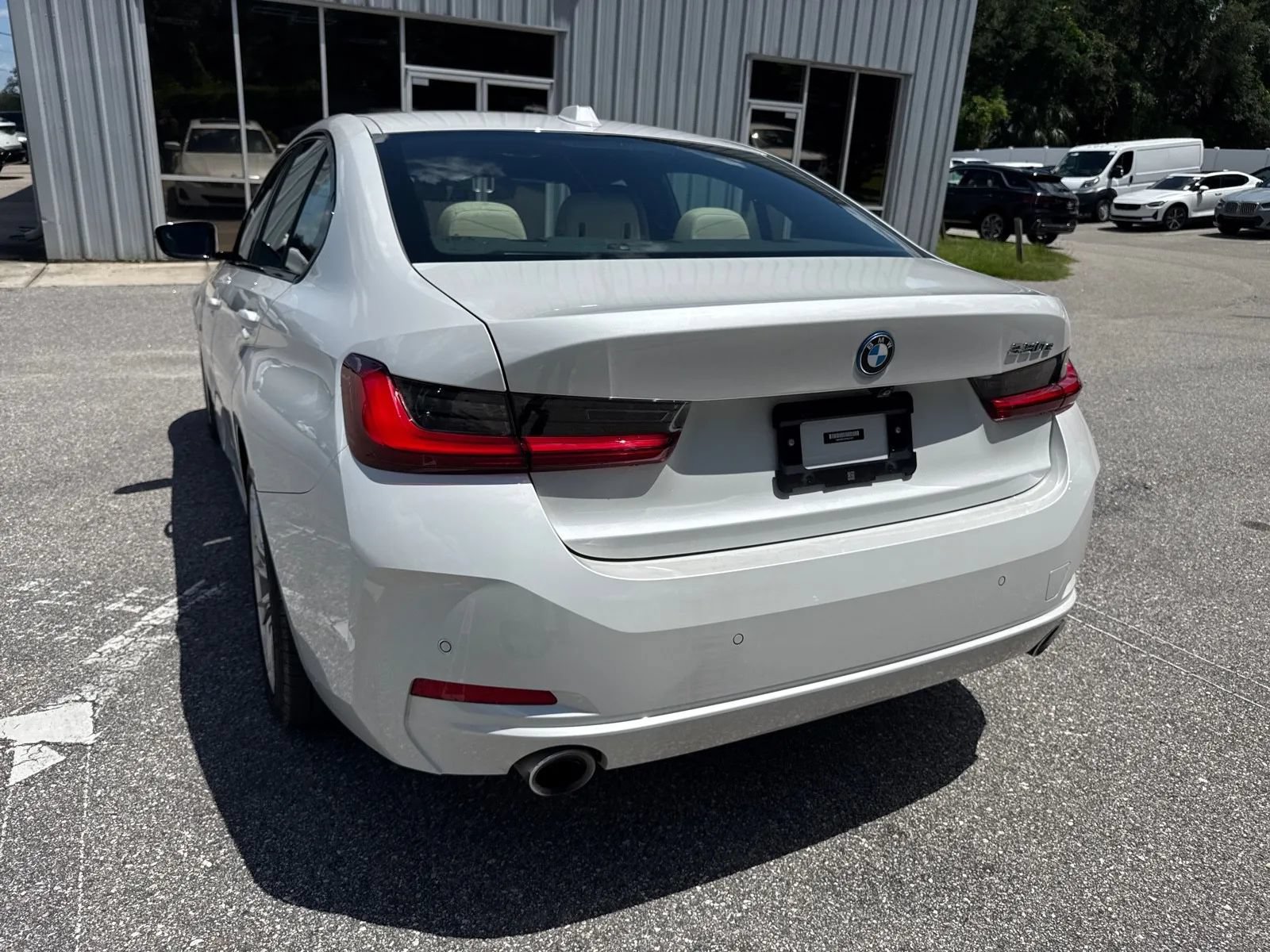 Used 2023 BMW 330e w/ Premium Package RWD image 10