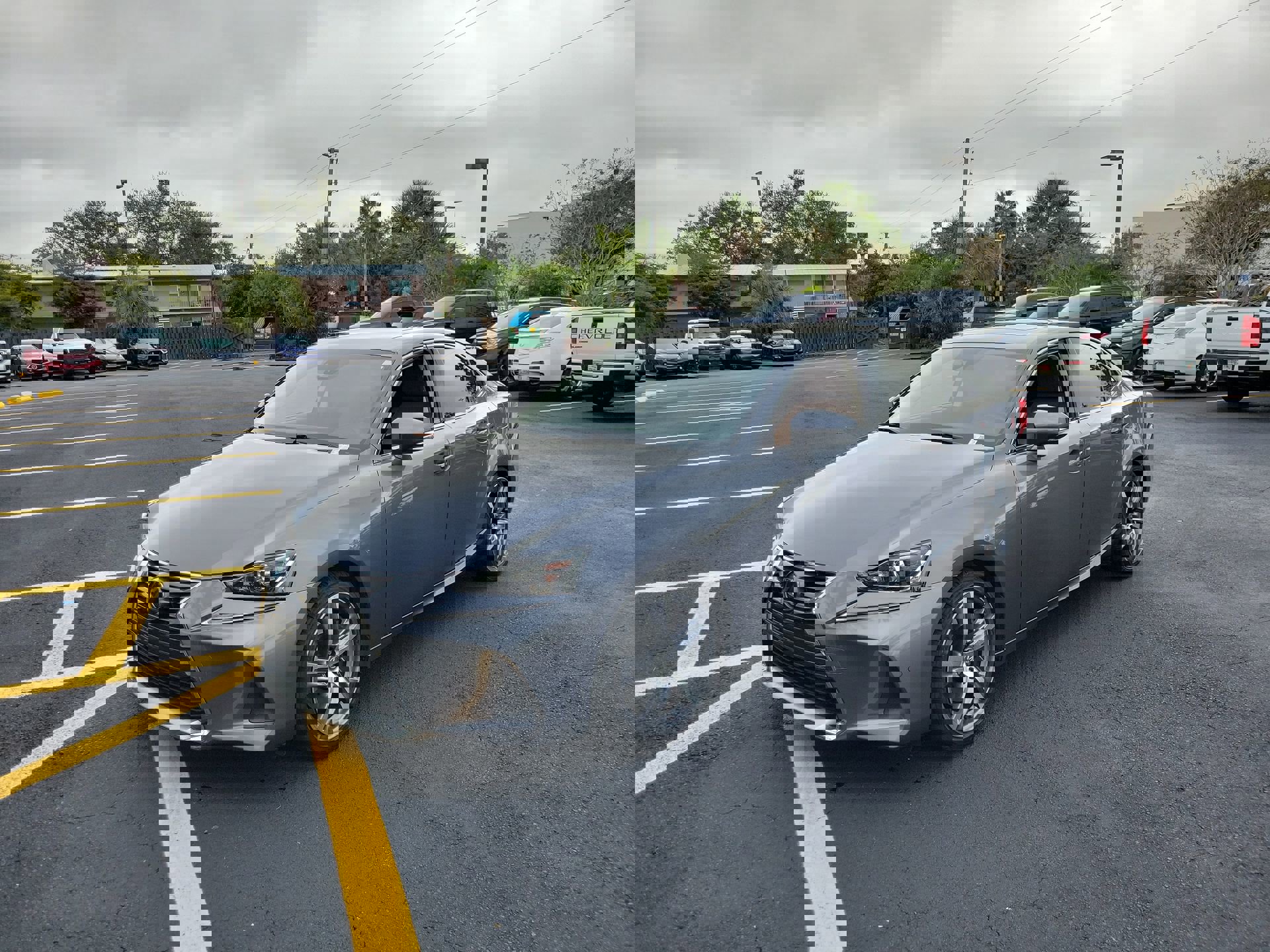 Used 2019 Lexus IS 300 w/ Premium Package image 10