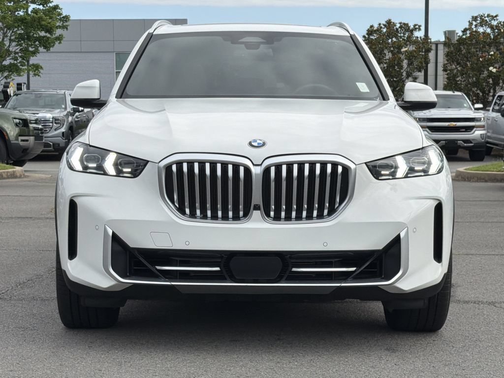 Used 2024 BMW X5 xDrive40i w/ Premium Package AWD/4WD image 8
