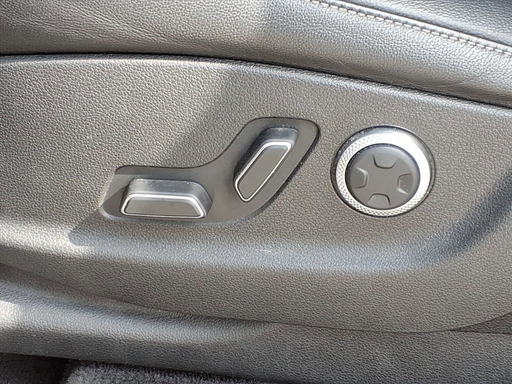 Used 2022 Genesis GV80 2.5T w/ Advanced Package 03 image 16