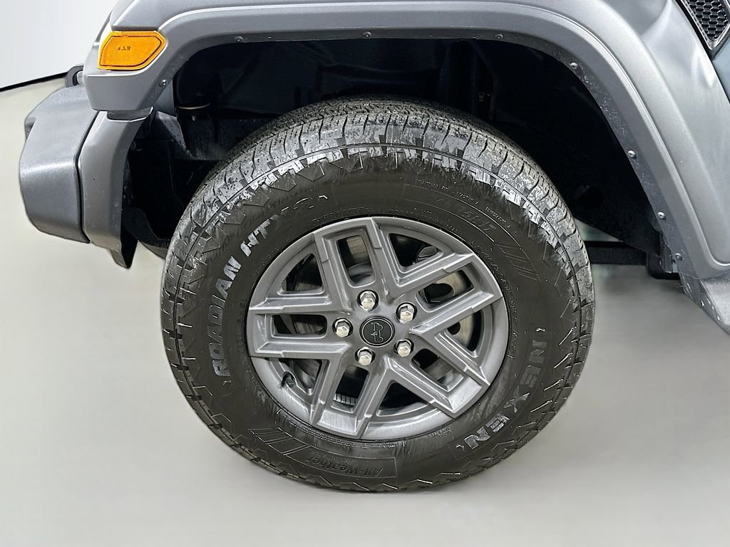 Used 2024 Jeep Wrangler Sport AWD/4WD image 7