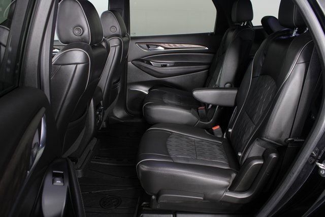 Used 2023 Buick Enclave Avenir w/ Avenir Technology Package image 18