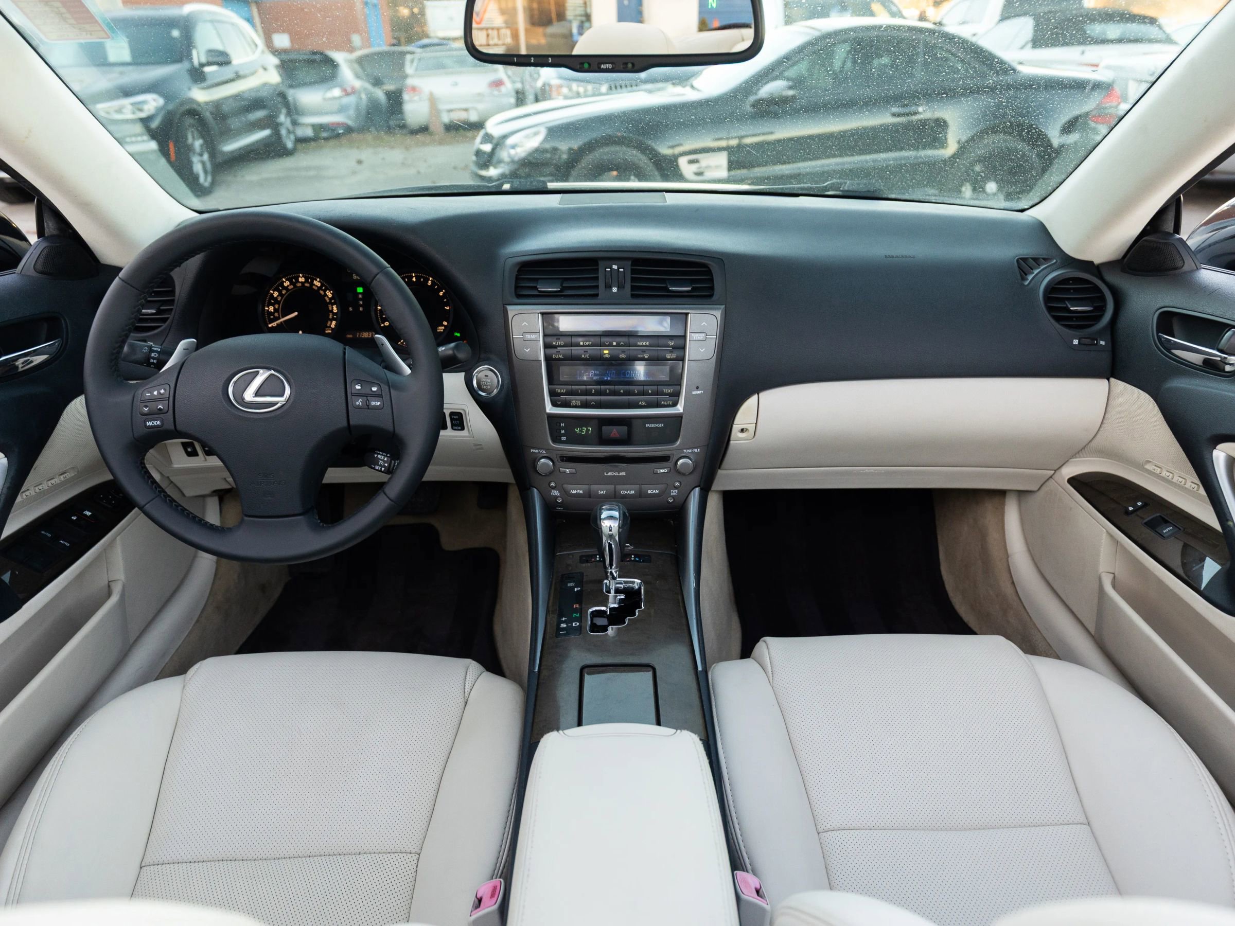 Used 2010 Lexus IS 250C image 2