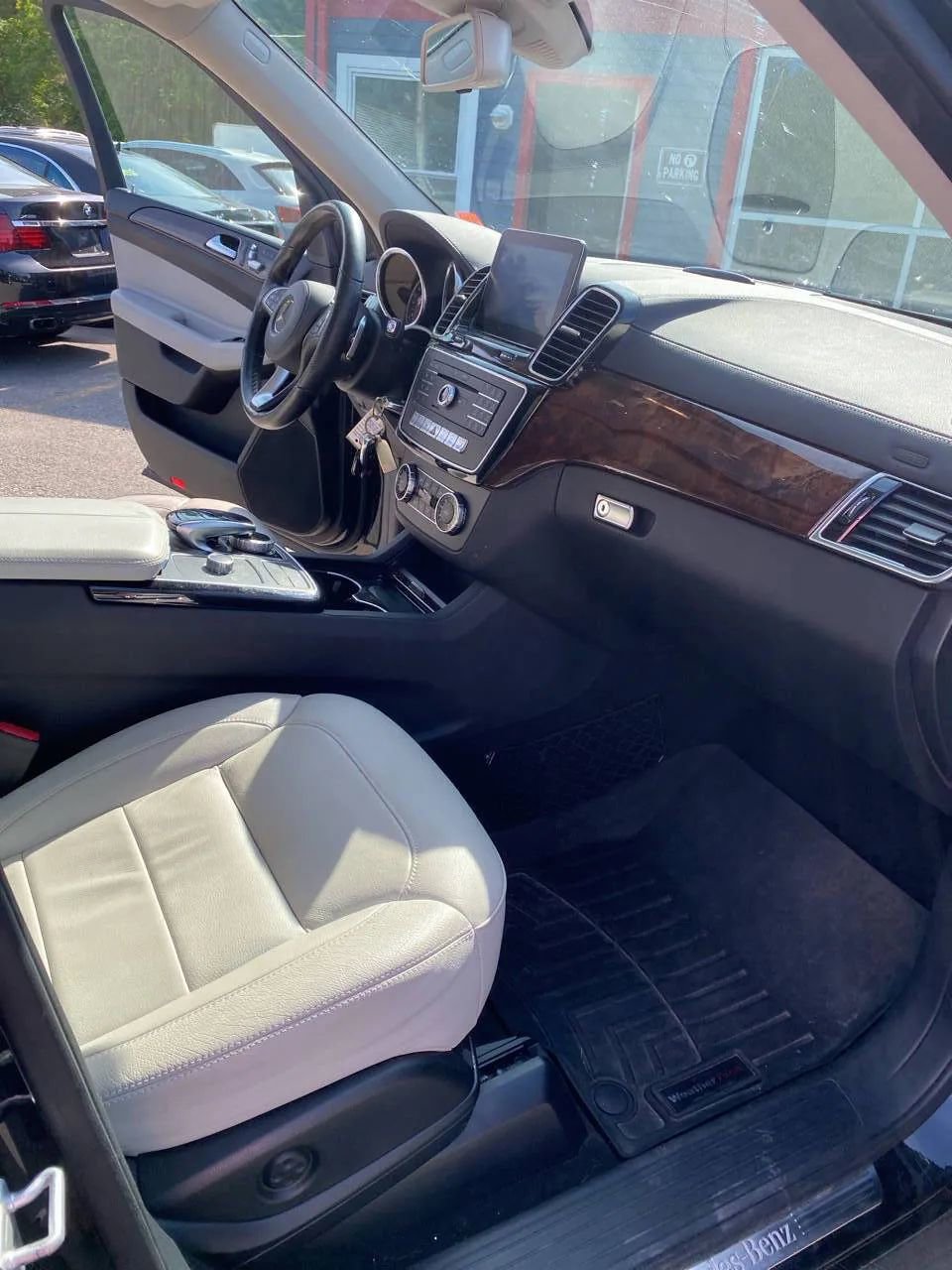 Used 2017 Mercedes-Benz GLS 450 GLS 450 Sport Utility 4D image 24