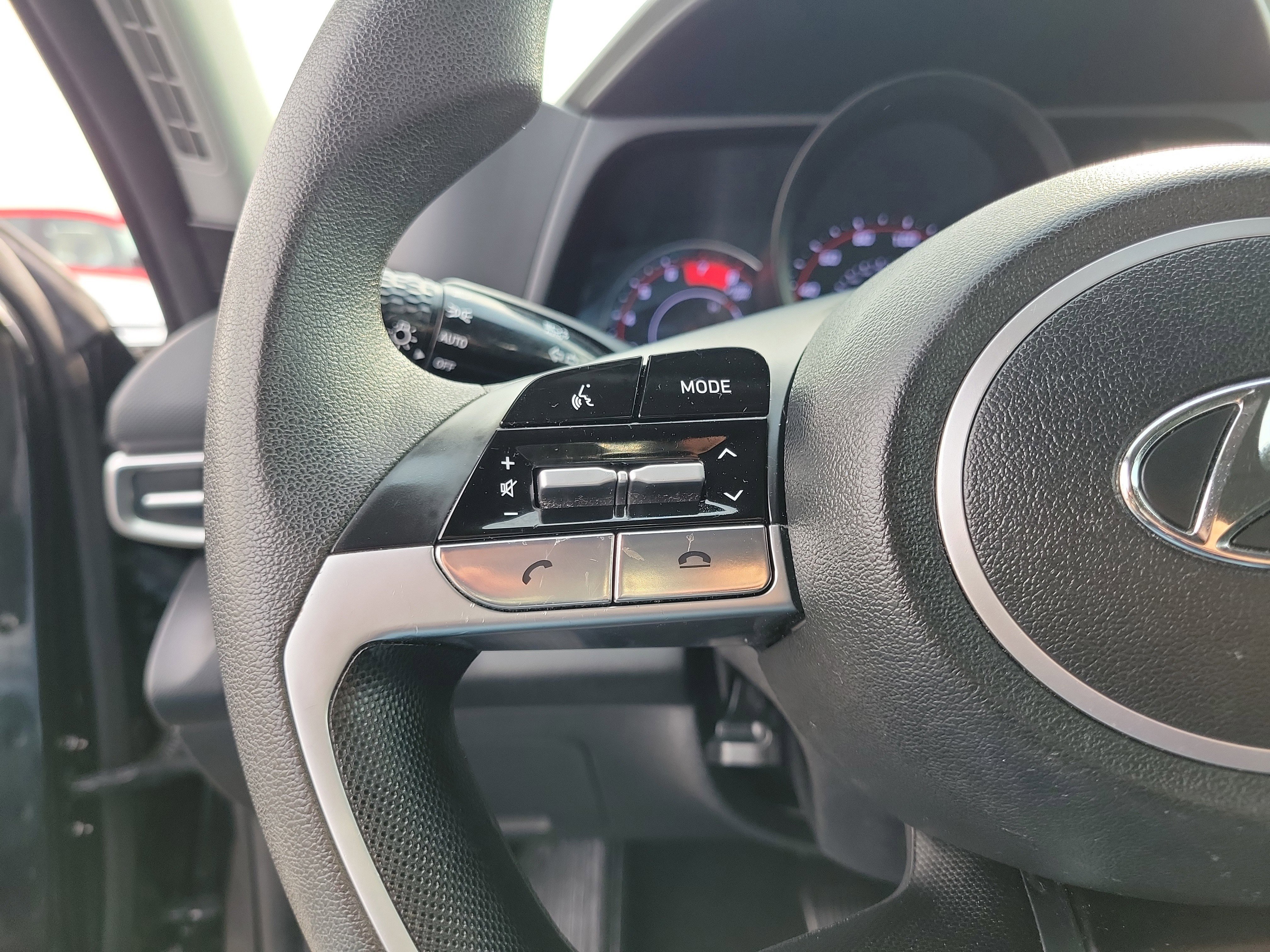 Used 2023 Hyundai Elantra SEL FWD image 23