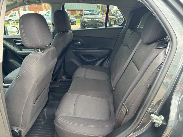 Used 2020 Chevrolet Trax LT FWD image 19