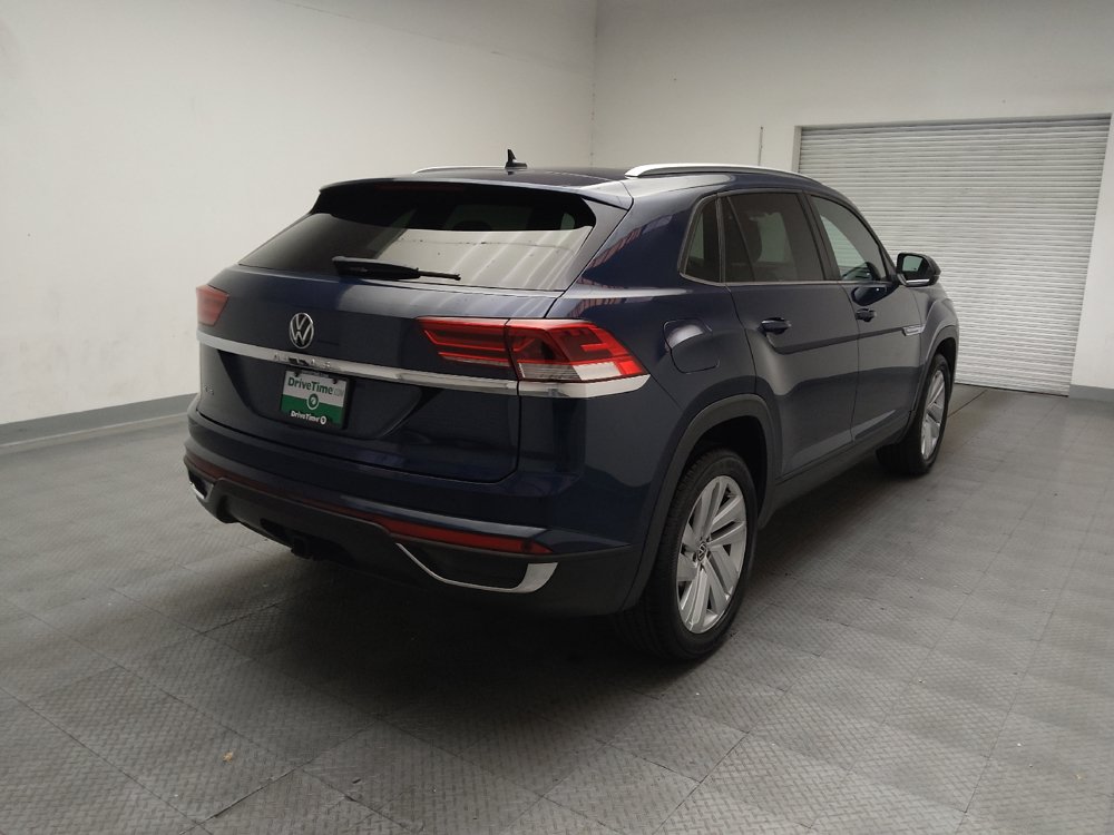 Used 2022 Volkswagen Atlas Cross Sport SE FWD image 9