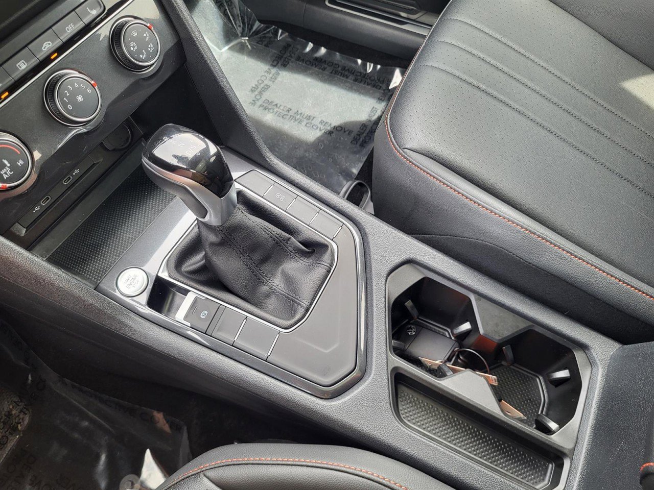 Used 2024 Volkswagen Tiguan Wolfsburg Edition image 19