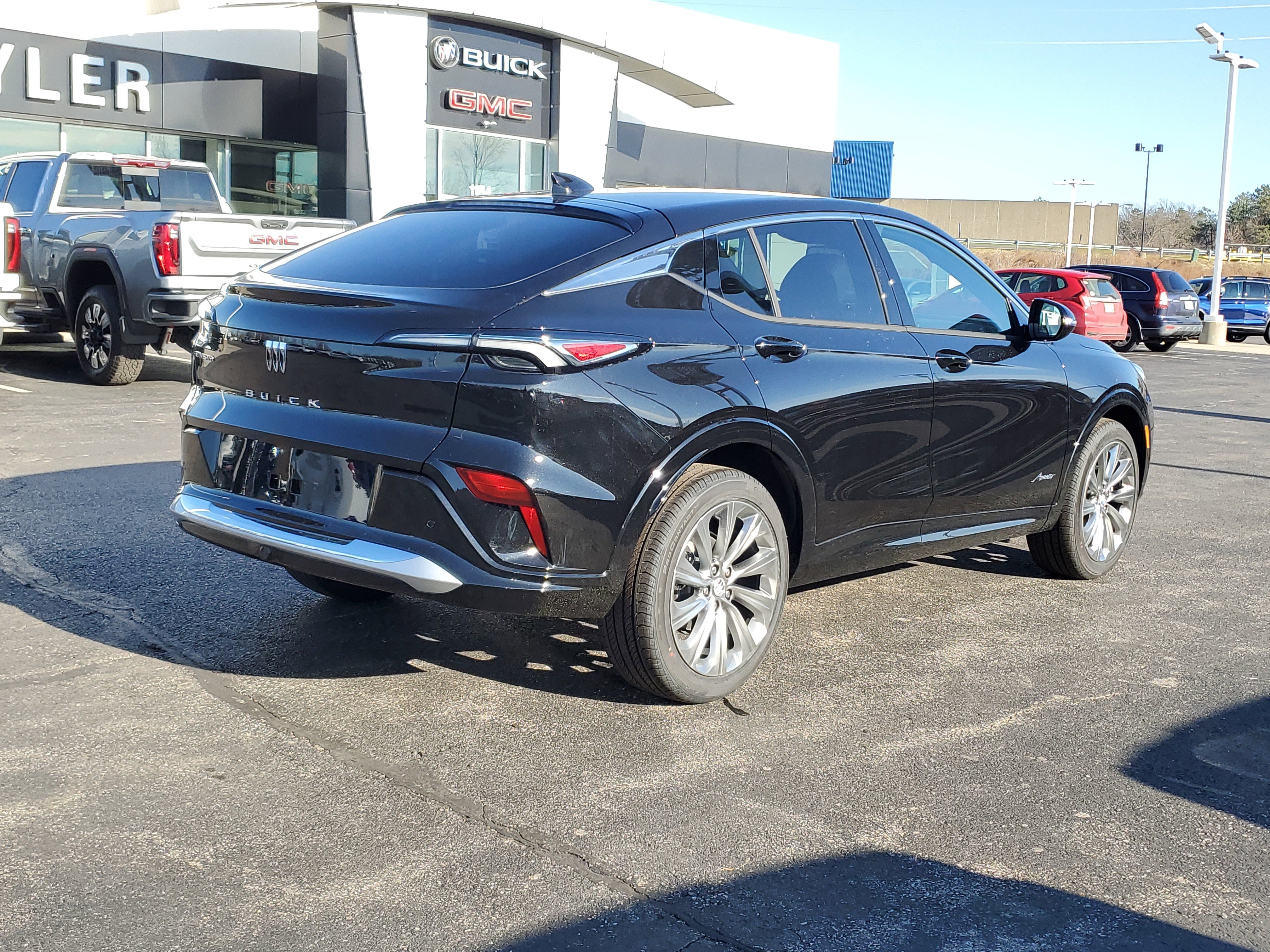 New 2026 Buick Envista Avenir image 4