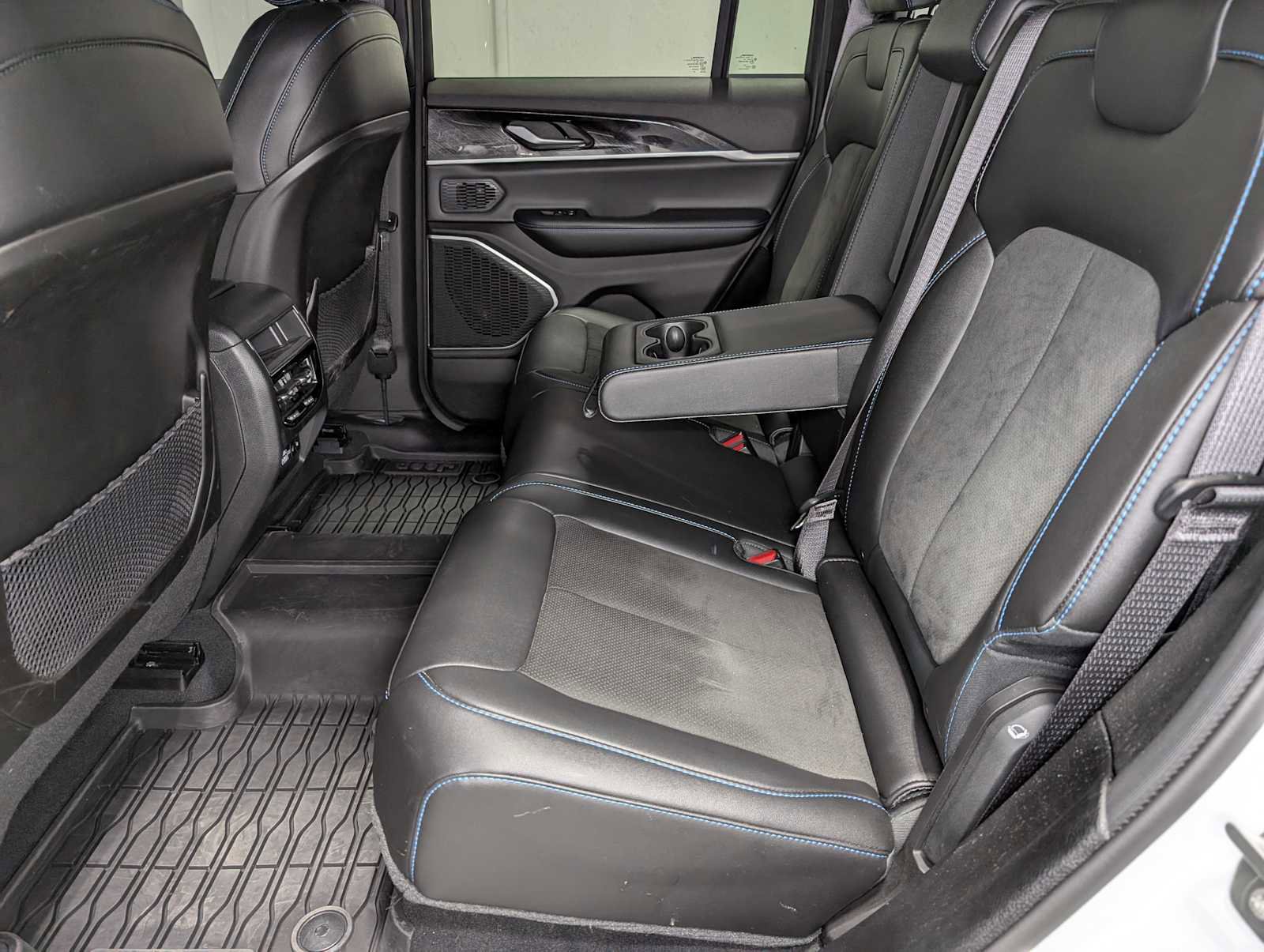 Used 2024 Jeep Grand Cherokee Trailhawk image 26