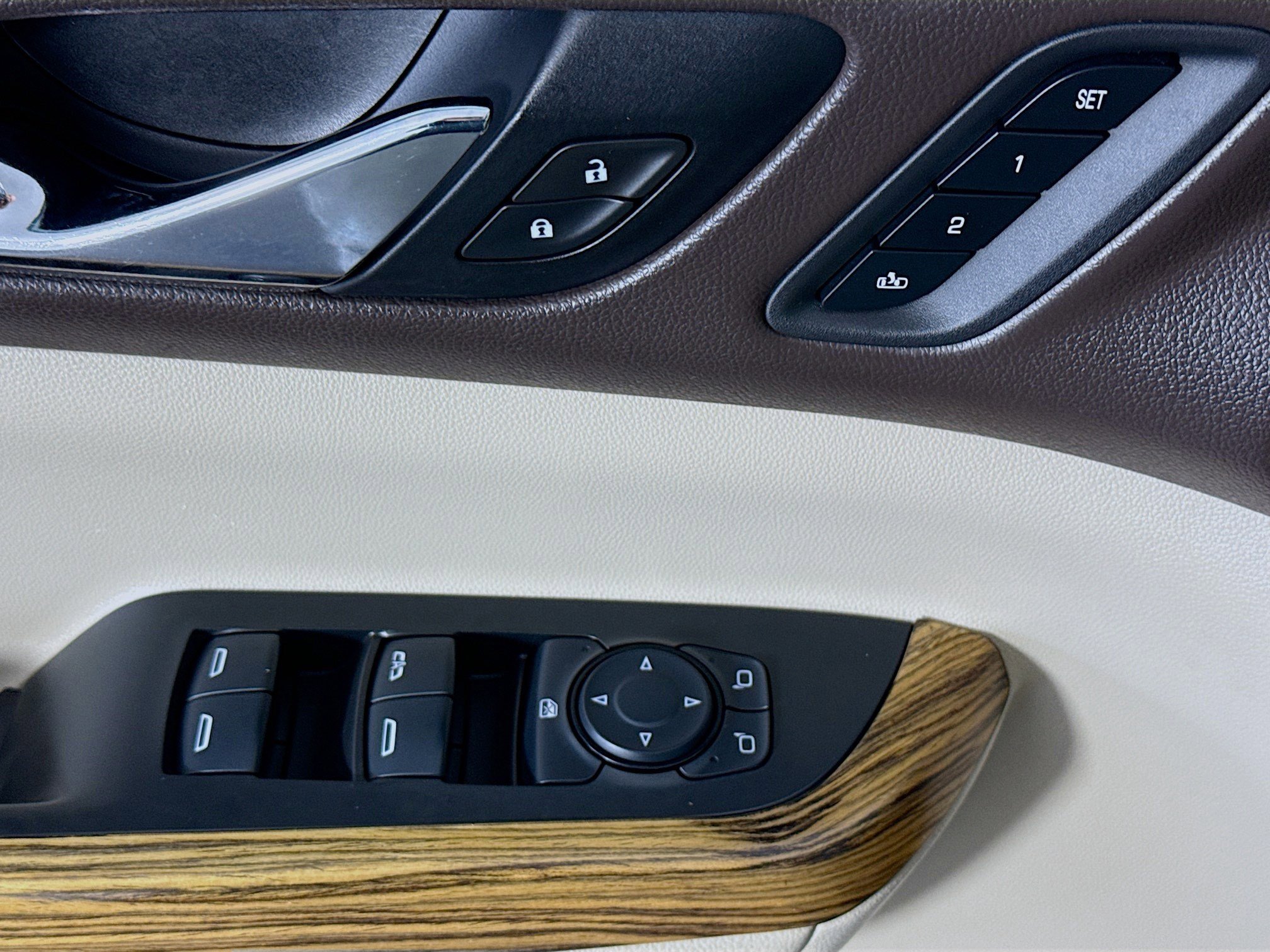 Used 2017 GMC Acadia Denali w/ Technology Package image 24