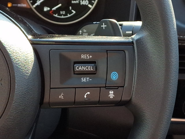 Used 2023 Nissan Rogue SV AWD/4WD image 22