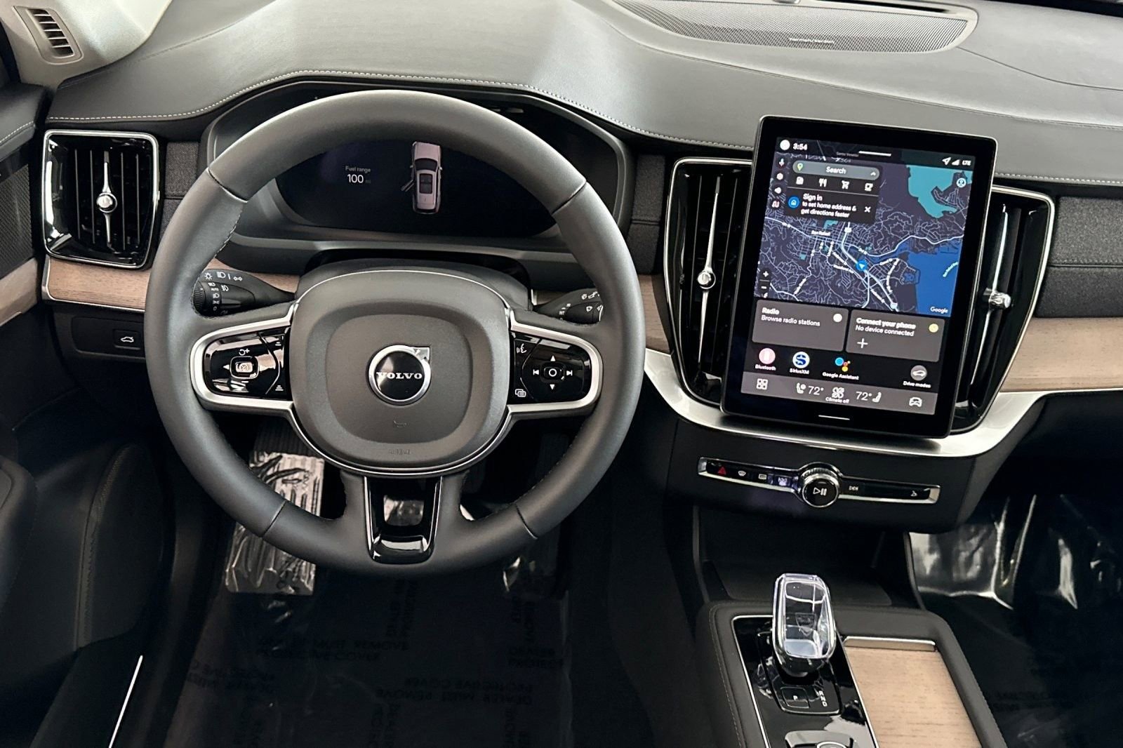 New 2026 Volvo XC90 B5 Plus w/ Protection Package Premier image 16