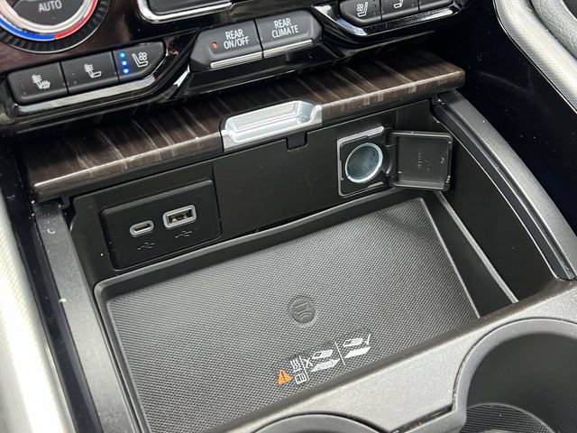 Used 2021 GMC Yukon Denali w/ Denali Premium Package AWD/4WD image 30