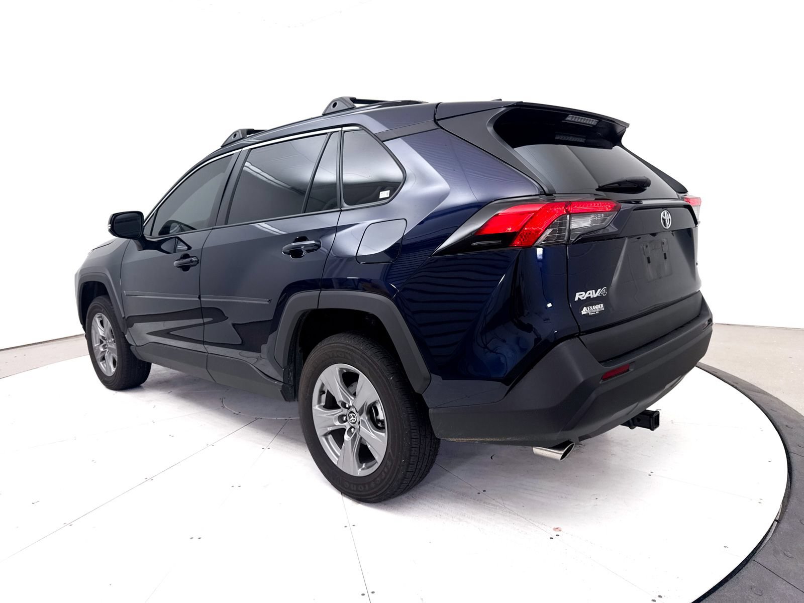 Used 2024 Toyota RAV4 XLE w/ Convenience Package FWD image 15