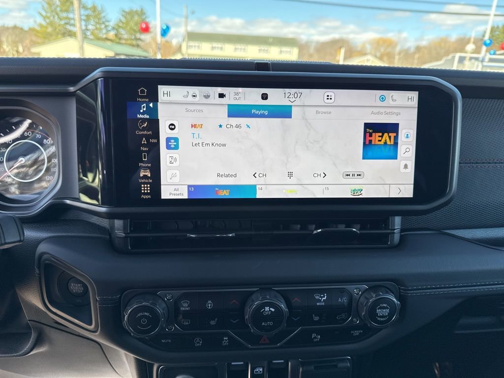 Certified 2025 Jeep Wrangler Unlimited Rubicon image 12