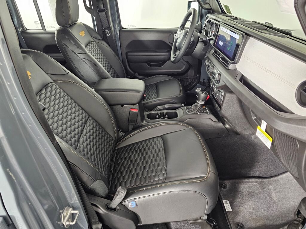 New 2025 Jeep Gladiator Sport image 27