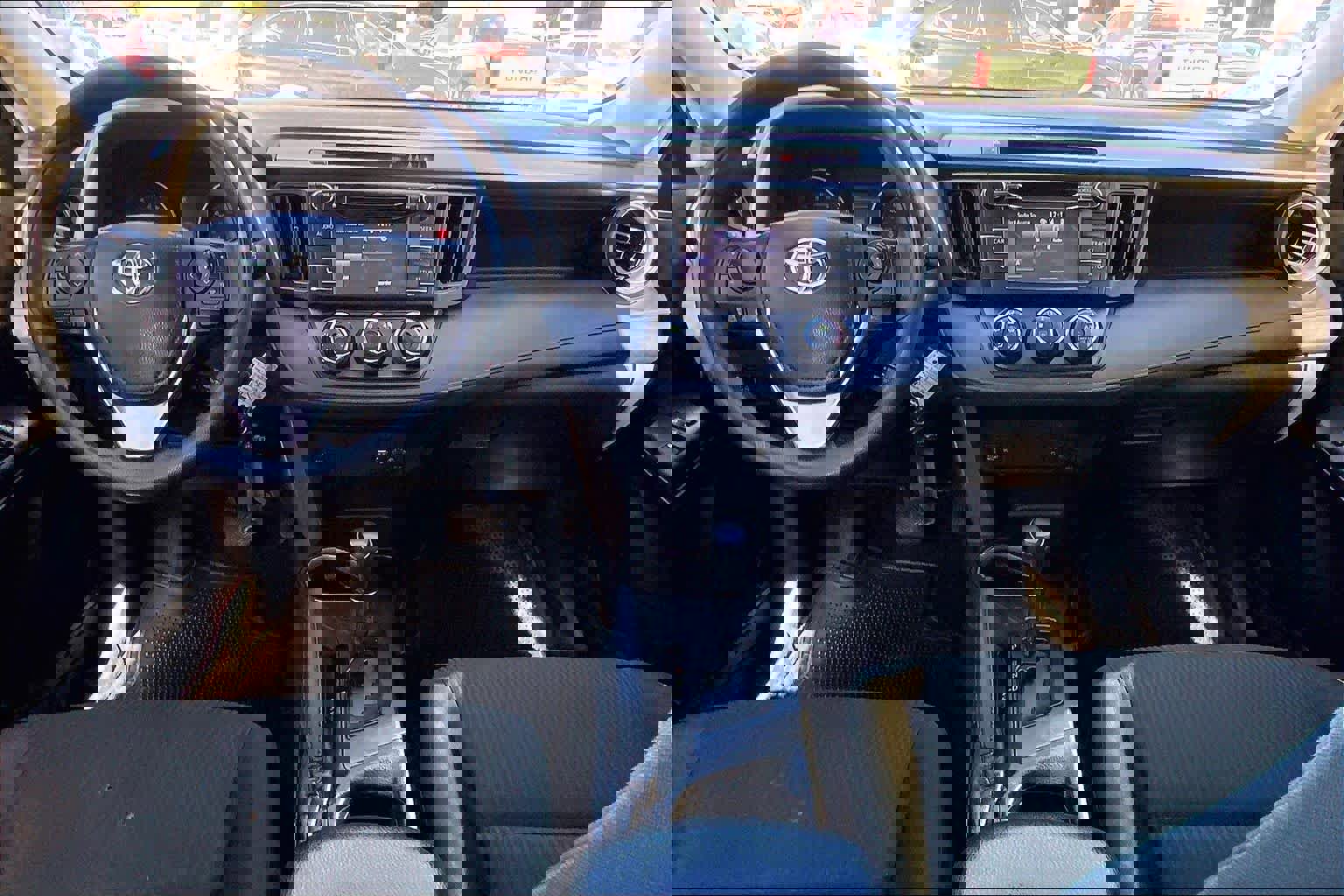 Used 2017 Toyota RAV4 LE image 14