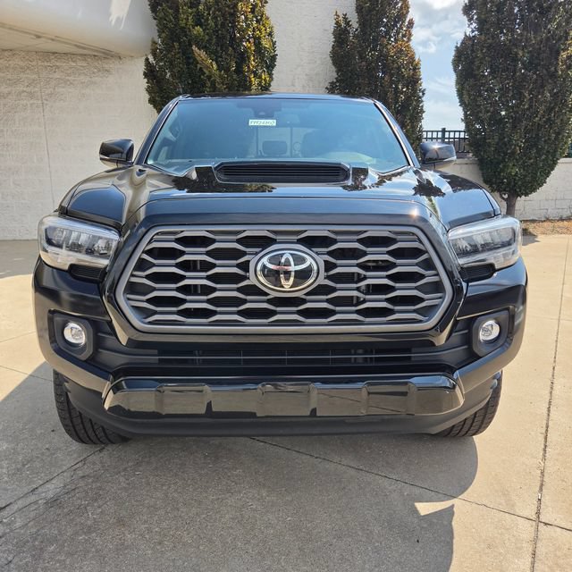Used 2023 Toyota Tacoma TRD Sport AWD/4WD image 9