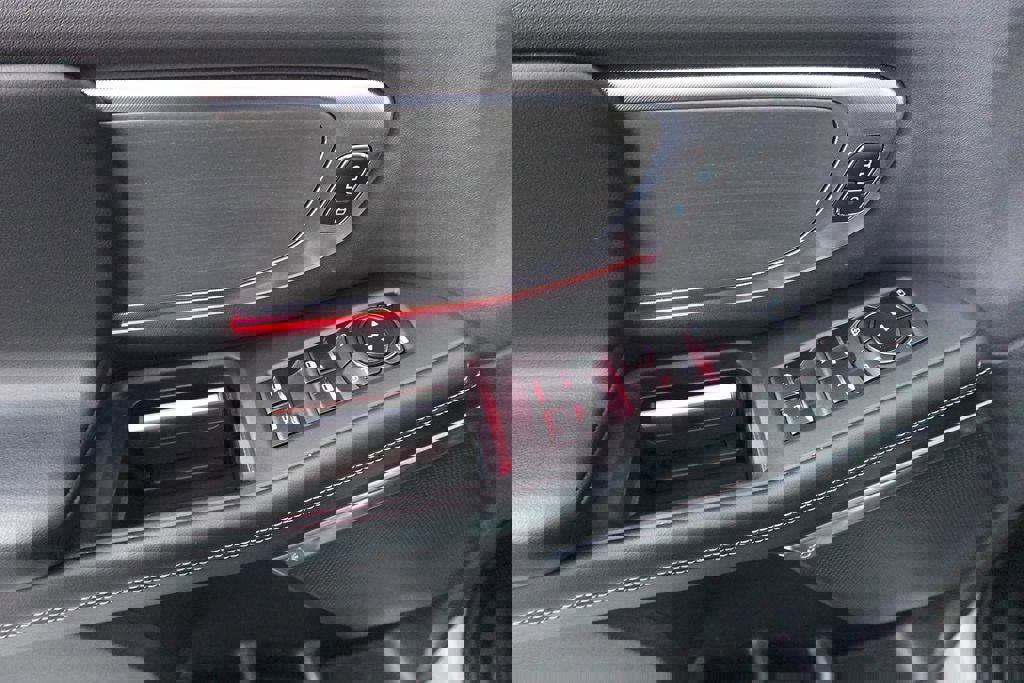 Certified 2025 Ford Expedition Platinum image 9