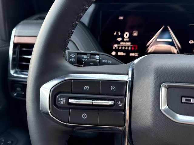 Used 2025 GMC Yukon XL Denali AWD/4WD image 36