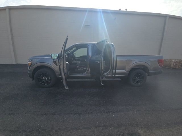 New 2025 Ford F150 Platinum w/ Equipment Group 702A High image 12