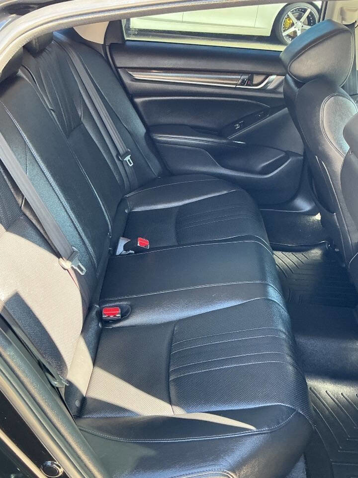 Used 2019 Honda Accord Touring image 14
