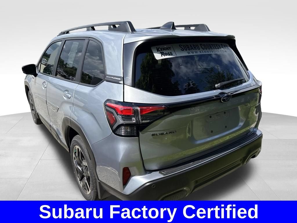Used 2025 Subaru Forester Limited AWD/4WD image 4