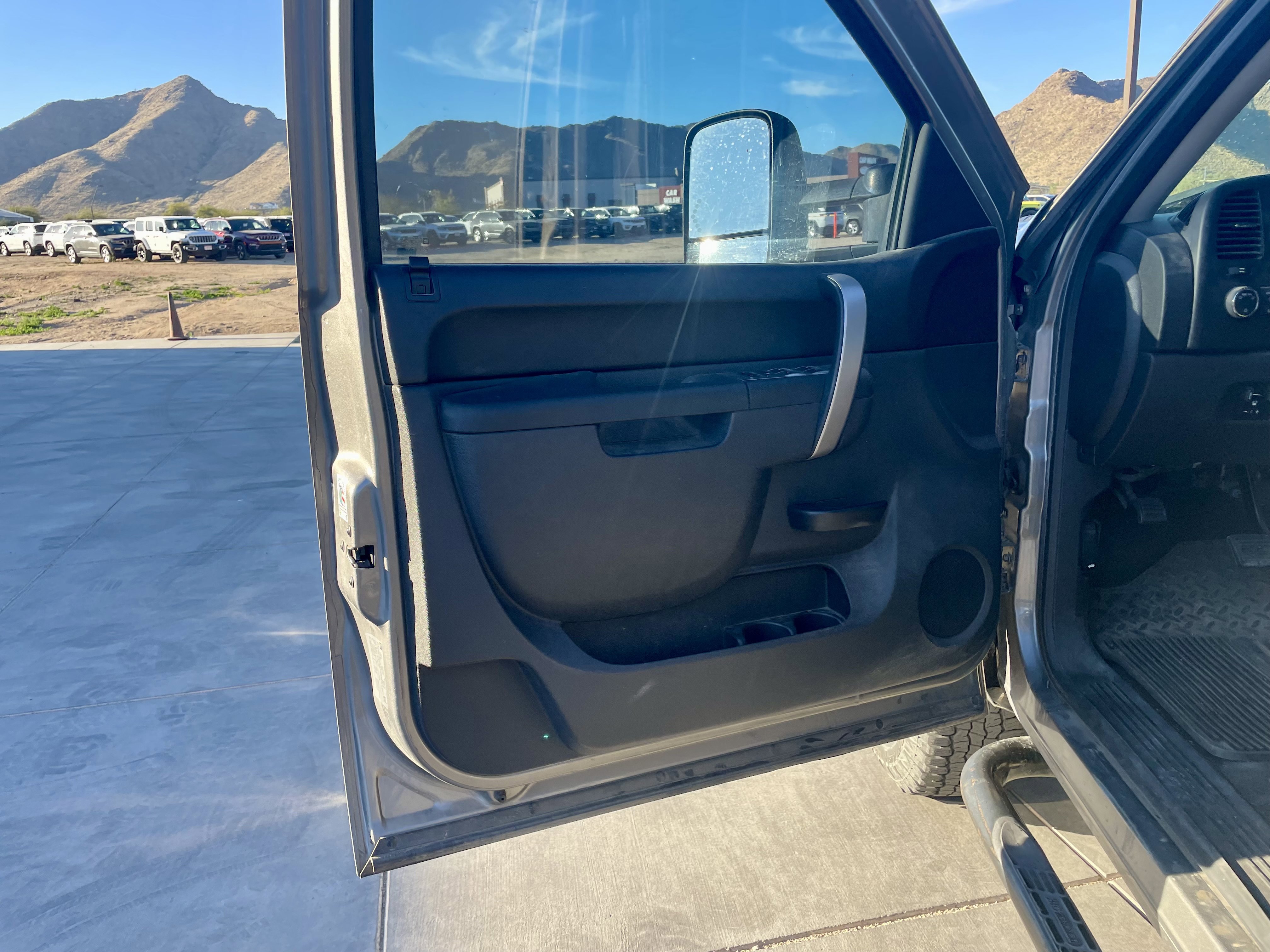 Used 2013 Chevrolet Silverado 2500 LT w/ Interior Plus Package image 13