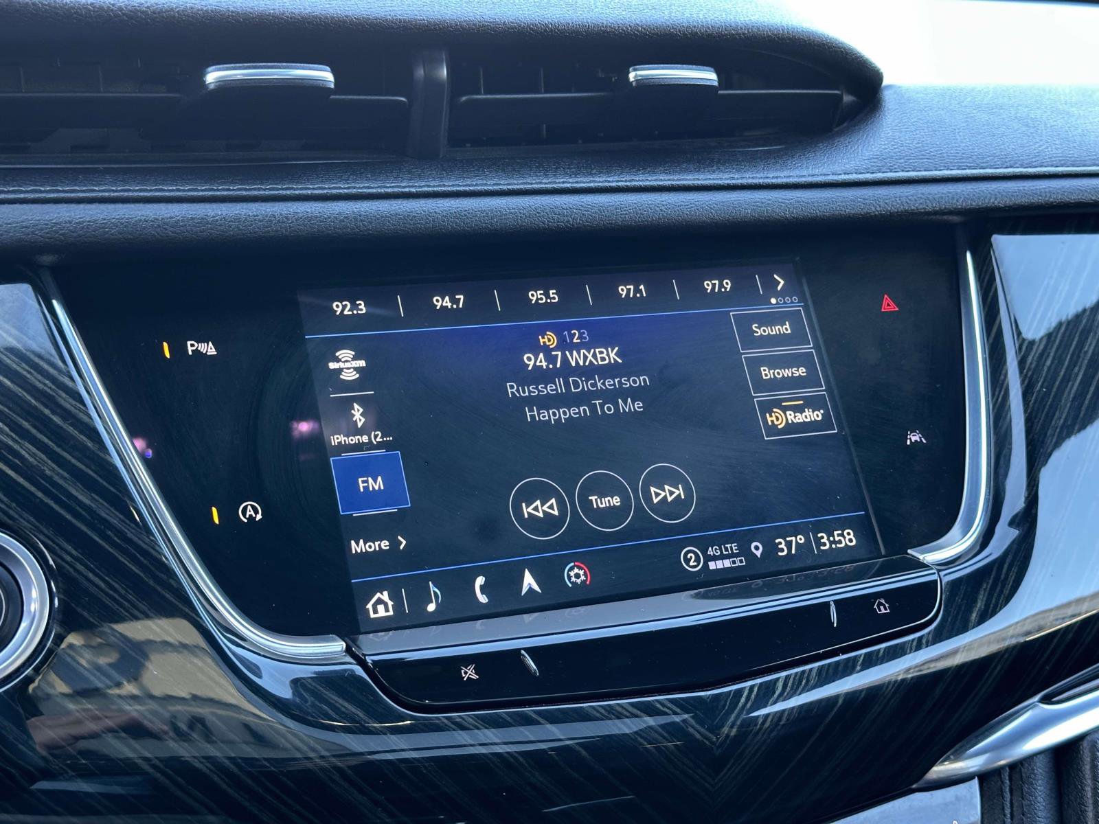 Used 2022 Cadillac XT6 Premium Luxury image 27