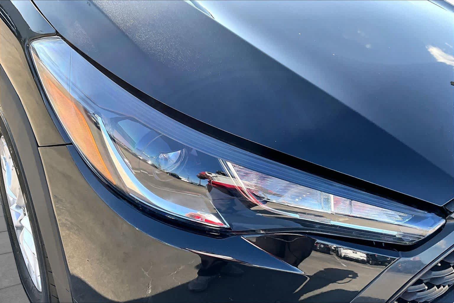 Used 2023 Toyota Corolla Cross LE w/ Moonroof Package FWD image 28