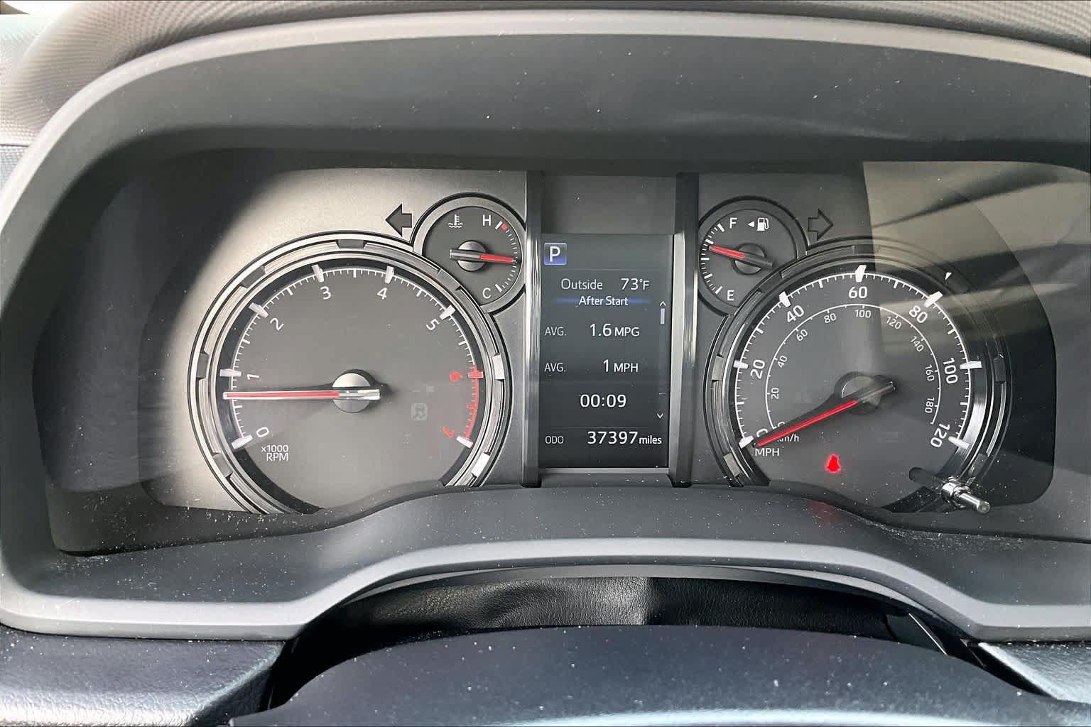 Used 2023 Toyota 4Runner SR5 Premium w/ Moonroof Package AWD/4WD image 24