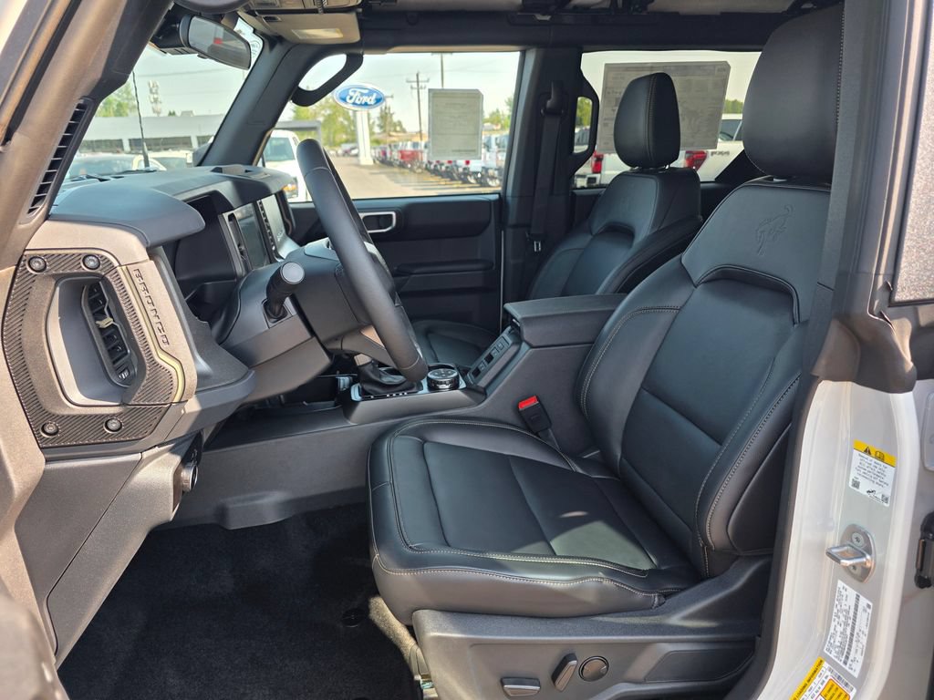 New 2026 Ford Bronco Badlands w/ Sasquatch Package AWD/4WD image 4