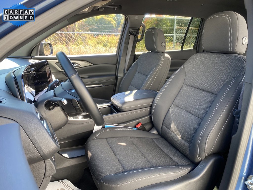 Used 2025 Chevrolet Traverse LT image 25