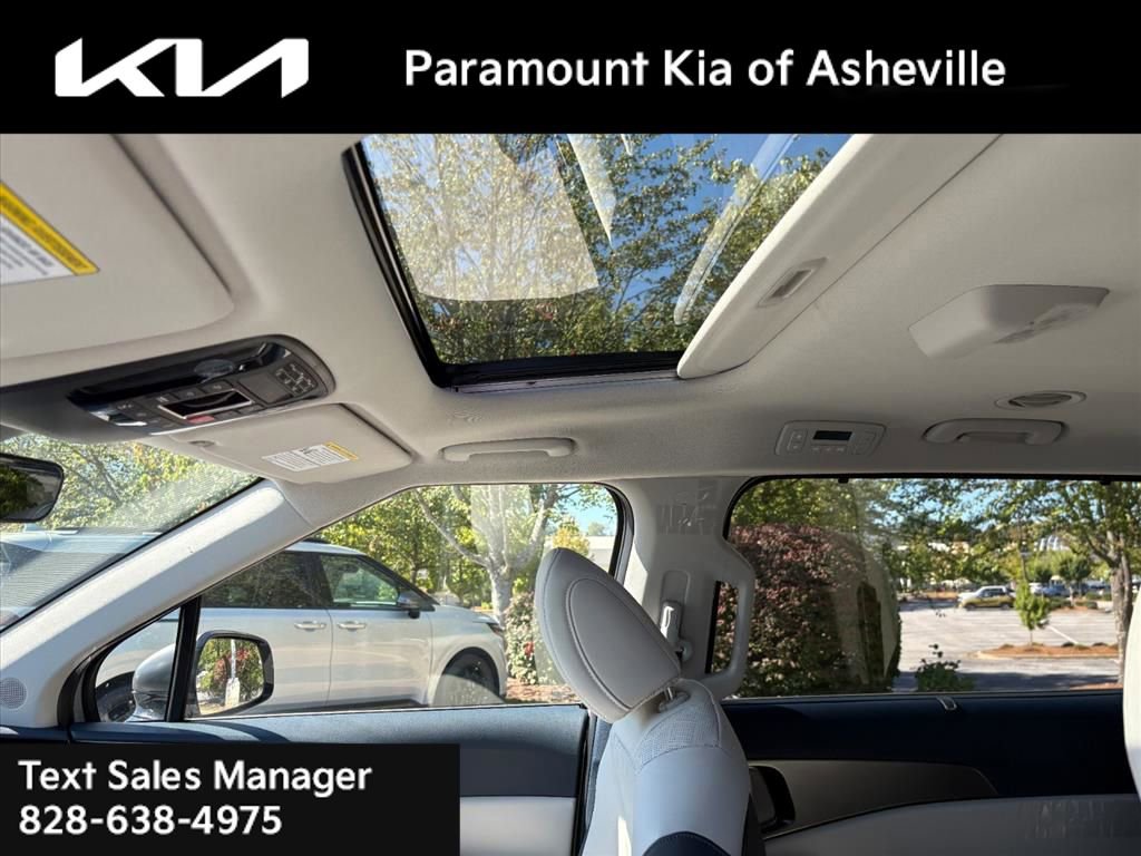 New 2026 Kia Carnival SX w/ SX Dark Edition Package image 15