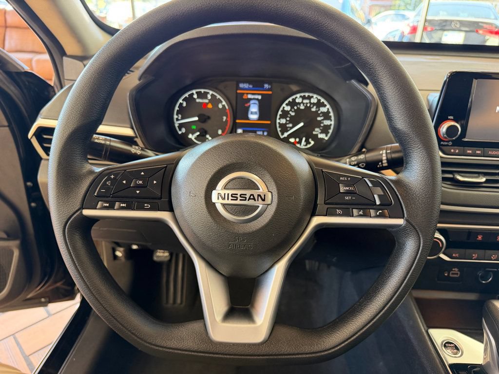 Used 2022 Nissan Altima 2.5 S FWD image 25